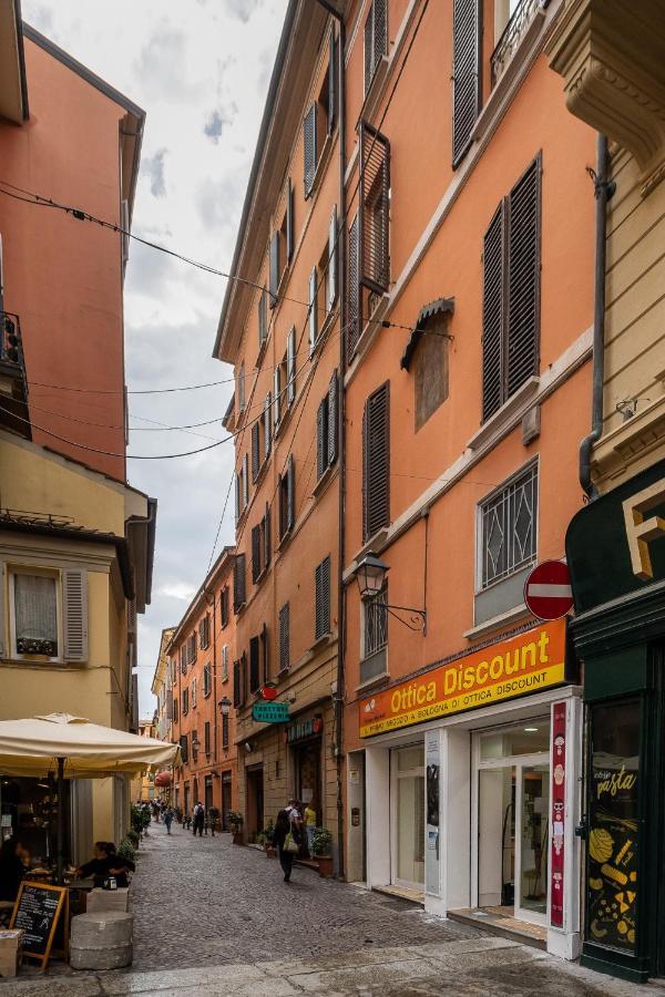 Torre Dell'Orologio Apartment By Wonderful Italy Bologna Exterior foto